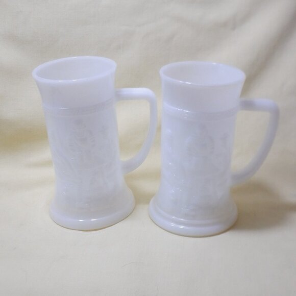 Set of (2) FEDERAL Milk Glass *** BEER MUGS *** Old Time Tavern Scene - Picture 1 of 1